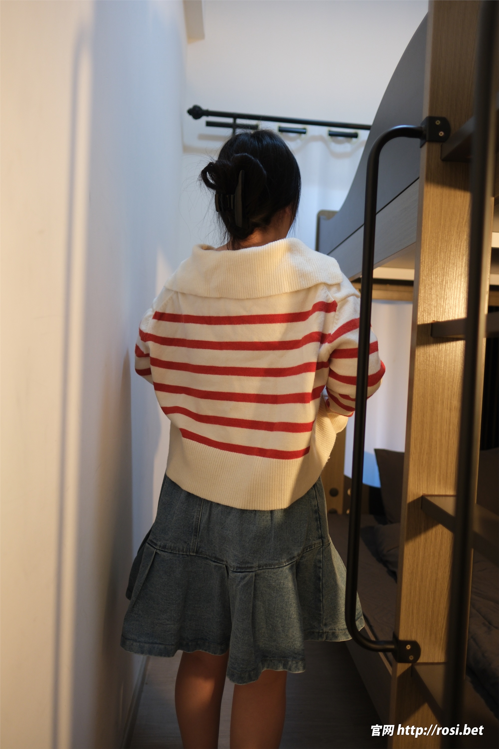 ROSI写真 2025.11.11 NO.5090